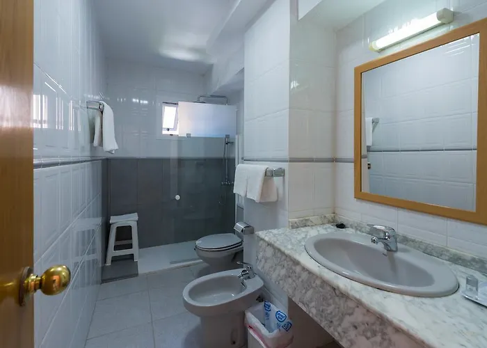 Hotel Marina 2*